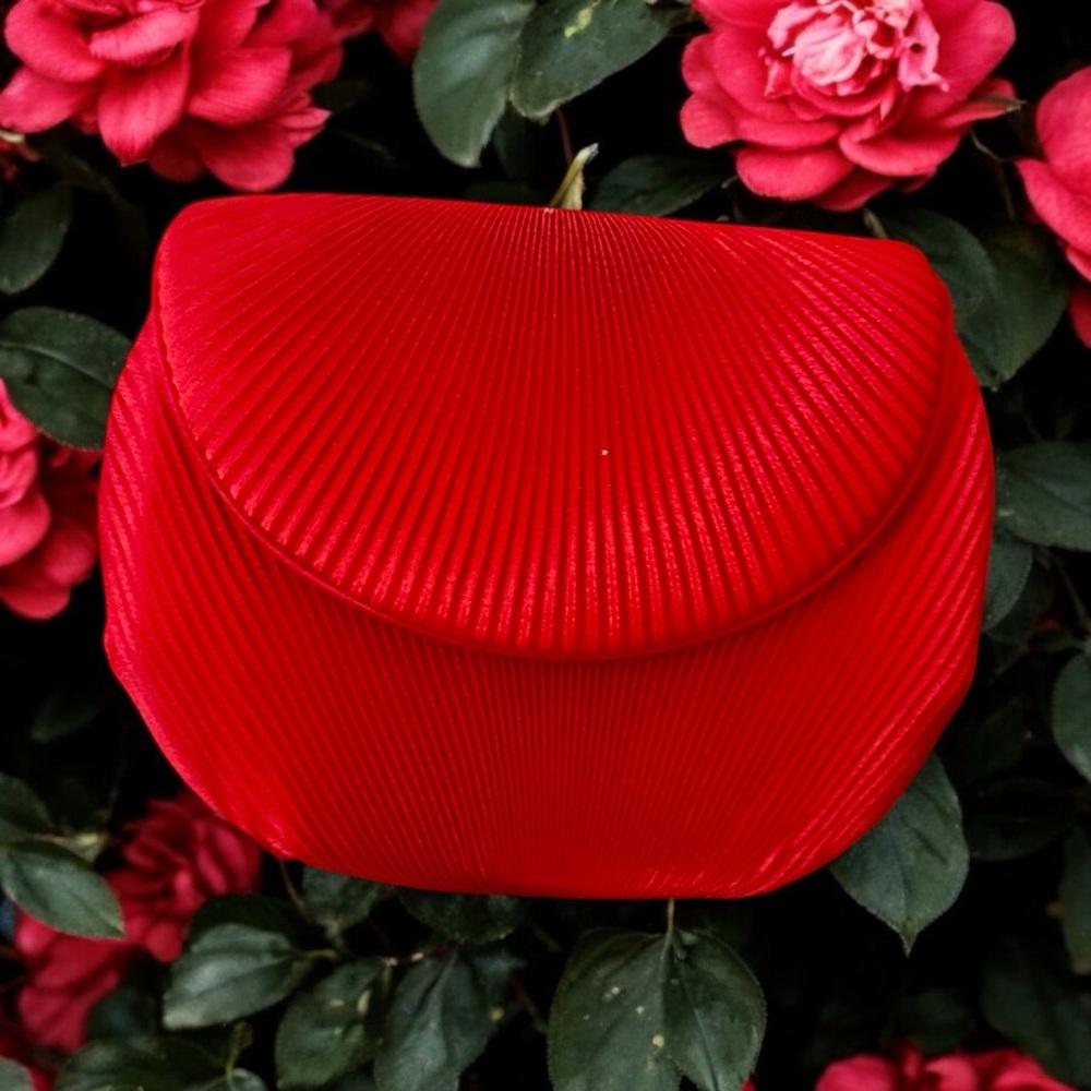 Elegant Red Accordion Pleated Women's Clutch or‎ Crossbody